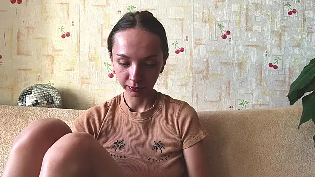 Snapshot of AdriannaBill chatting on July 17, 3:18 pm AdriannaBill online show from July 17, 3:18 pm
