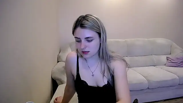Snapshot of _shy_sabrina__ chatting on May 21, 4:25 pm shy sabrina online show from May 21, 4:25 pm
