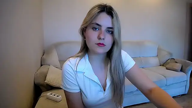 Snapshot of _shy_sabrina__ chatting on May 28, 2:58 pm shy sabrina online show from May 28, 2:58 pm