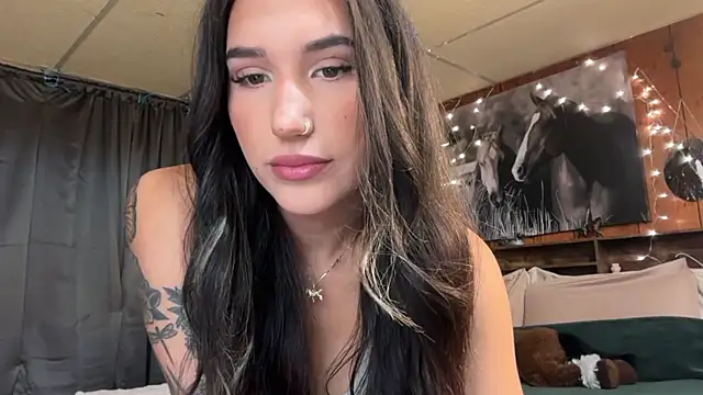 ella2sweet online show from June 26, 1:04 pm