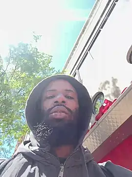 Zion2150 online show from April 21, 5:50 pm