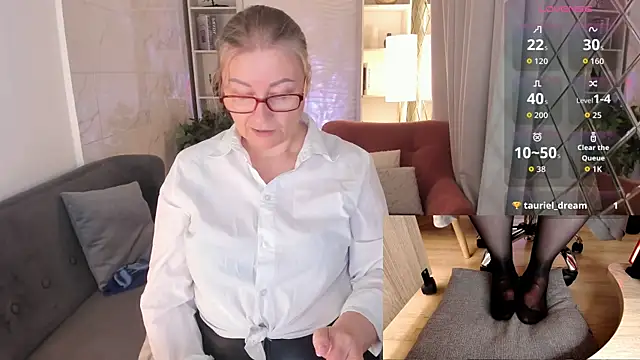 Alexandra Kind online show from July 14, 8:47 pm