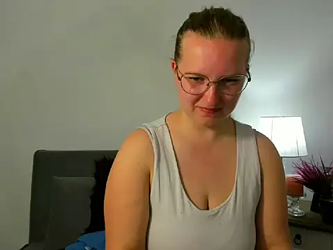 Snapshot of RoseTeacherX chatting on April 29, 5:30 pm RoseTeacherX online show from April 29, 5:30 pm