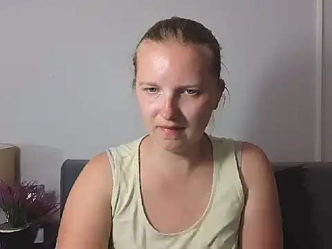 Snapshot of RoseTeacherX chatting on May 25, 5:19 pm RoseTeacherX online show from May 25, 5:19 pm