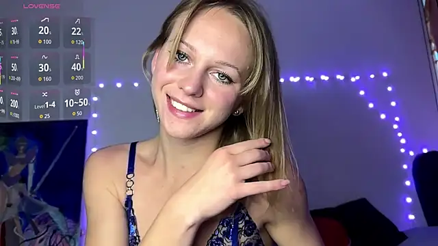 Snapshot of EllisQuinn chatting on May 1, 4:06 am EllisQuinn online show from May 1, 4:06 am