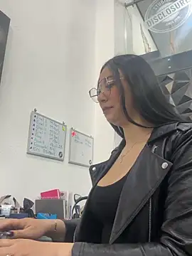 Isabellaa  moon online show from April 15, 4:14 pm