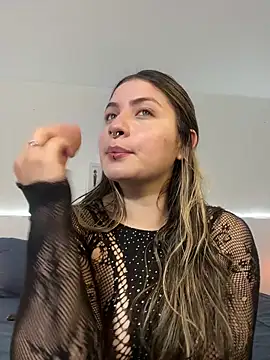 Snapshot of juanitablue chatting on May 1, 6:56 pm juanitablue online show from May 1, 6:56 pm
