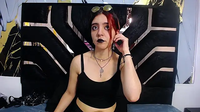Snapshot of amberblackcs01 chatting on May 5, 3:09 pm amberblackcs01 online show from May 5, 3:09 pm