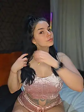 SierraRhodes online show from April 25, 9:12 pm