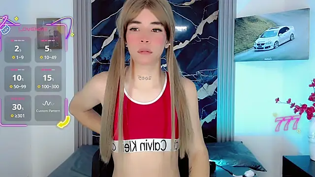 Snapshot of moon_sweet- chatting on June 25, 3:28 am moon sweet- online show from June 25, 3:28 am