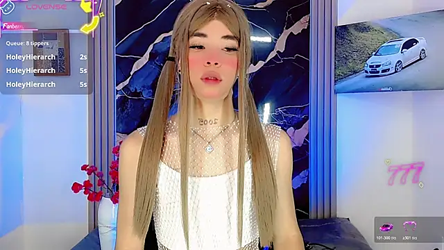 Snapshot of moon_sweet- chatting on June 26, 4:06 am moon sweet- online show from June 26, 4:06 am
