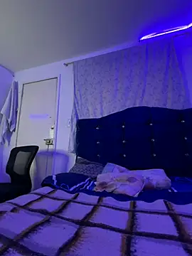 esmeraldapokajontas online show from April 22, 9:16 pm