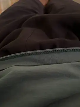warm milk69 online show from May 2, 3:33 am