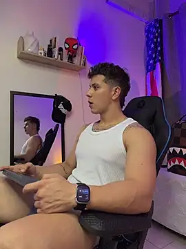 Snapshot of ASHTON_HILS chatting on July 27, 9:00 pm ASHTON HILS online show from July 27, 9:00 pm