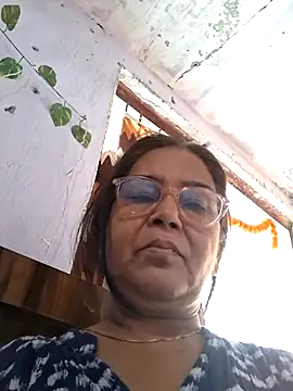 Shalini3456 online show from April 23, 8:35 am