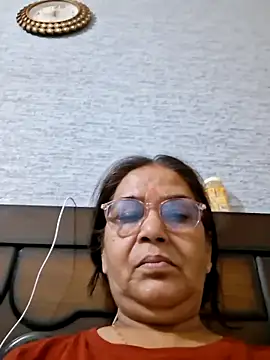 Snapshot of Shalini3456 chatting on April 28, 6:13 pm Shalini3456 online show from April 28, 6:13 pm