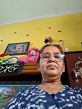 Snapshot of Shalini3456 chatting on April 30, 8:53 am Shalini3456 online show from April 30, 8:53 am