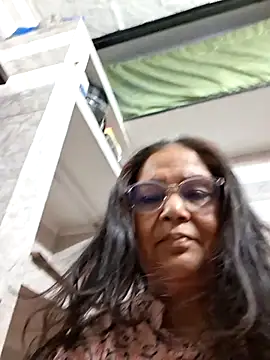 Snapshot of Shalini3456 chatting on May 15, 6:42 am Shalini3456 online show from May 15, 6:42 am