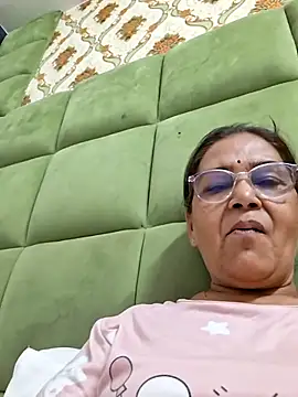 Snapshot of Shalini3456 chatting on May 21, 10:00 am Shalini3456 online show from May 21, 10:00 am