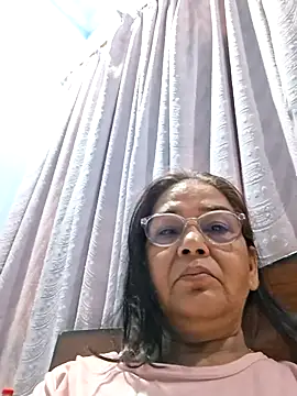 Snapshot of Shalini3456 chatting on May 24, 4:17 am Shalini3456 online show from May 24, 4:17 am