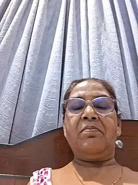 Snapshot of Shalini3456 chatting on May 24, 4:23 pm Shalini3456 online show from May 24, 4:23 pm