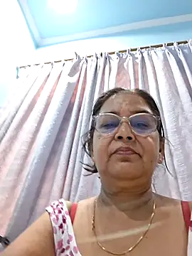 Snapshot of Shalini3456 chatting on June 6, 8:19 am Shalini3456 online show from June 6, 8:19 am