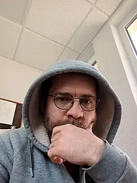 Snapshot of gayboyx77 chatting on April 15, 9:38 am gayboyx77 online show from April 15, 9:38 am