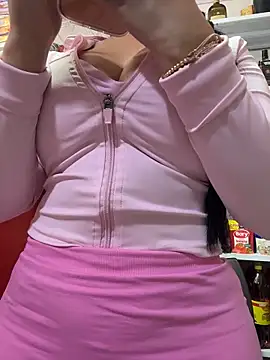 Sara fun online show from April 27, 6:28 pm