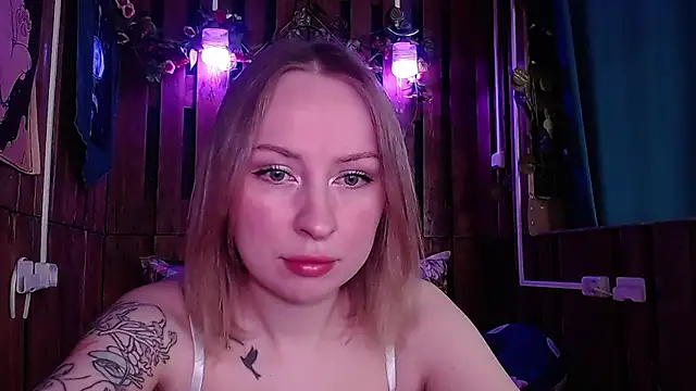 Snapshot of Mimi-Deep chatting on May 8, 7:36 am Mimi-Deep online show from May 8, 7:36 am