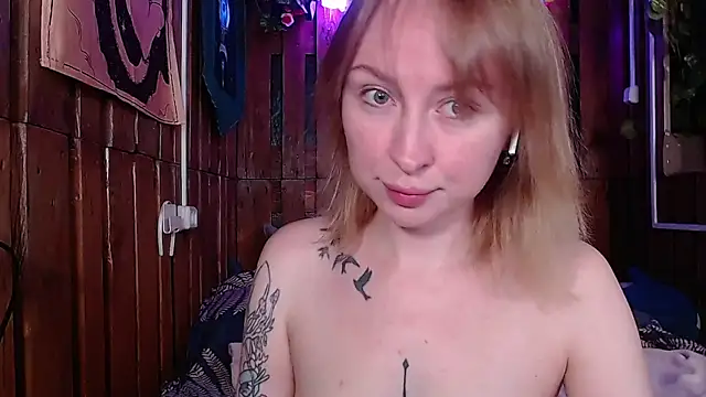 Snapshot of Mimi-Deep chatting on June 28, 8:20 am Mimi-Deep online show from June 28, 8:20 am