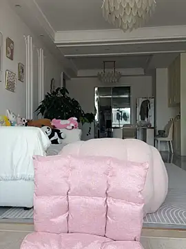 diudiubaobei  online show from April 23, 6:14 am