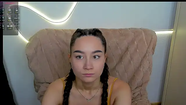 Snapshot of AndreaJohnsons chatting on June 19, 6:40 am AndreaJohnsons online show from June 19, 6:40 am