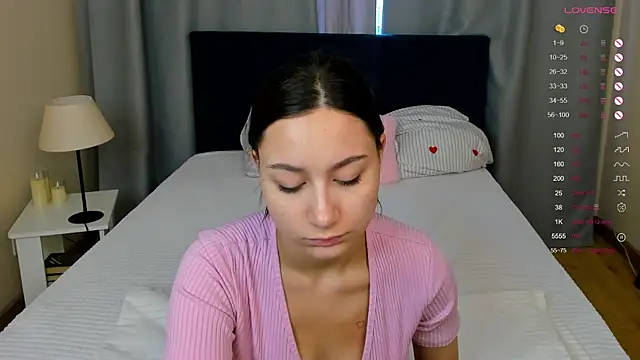 Snapshot of AndreaJohnsons chatting on July 31, 1:05 am AndreaJohnsons online show from July 31, 1:05 am