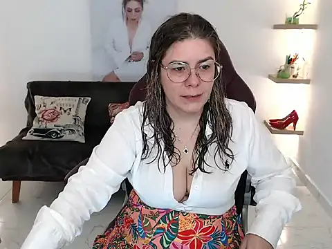 SultanaNoir online show from April 16, 7:47 pm