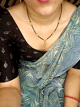 Snapshot of Sexy_Hena_69 chatting on April 24, 4:31 pm Sexy Hena 69 online show from April 24, 4:31 pm