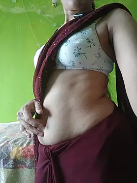 Snapshot of Sexy_Hena_69 chatting on June 3, 9:12 am Sexy Hena 69 online show from June 3, 9:12 am