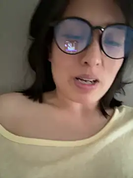 Faye-baby online show from April 28, 2:27 am