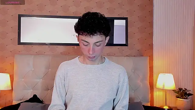 Snapshot of harry_salvatore chatting on April 29, 11:47 am harry salvatore online show from April 29, 11:47 am