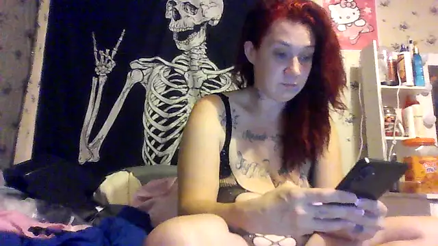 Snapshot of gagqueen2026 chatting on May 16, 3:47 am gagqueen2026 online show from May 16, 3:47 am