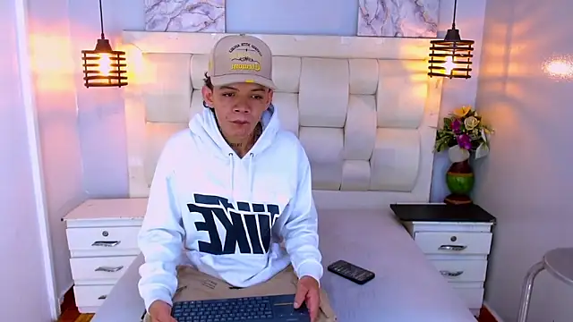 Daniel Guty online show from April 22, 6:20 pm