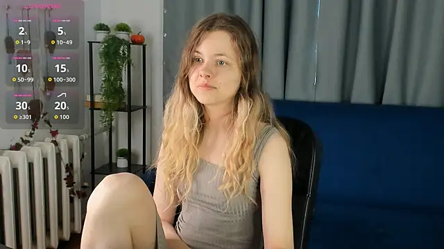 Snapshot of Glitch_Doll chatting on April 30, 5:14 am Glitch Doll online show from April 30, 5:14 am