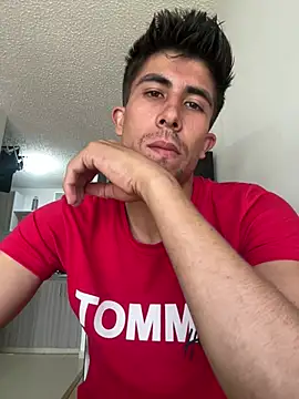 Luis-avatar online show from April 21, 6:23 pm