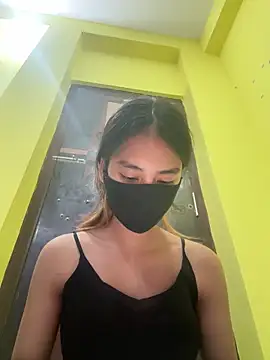 Snapshot of Liza-school chatting on April 16, 6:30 pm Liza-school online show from April 16, 6:30 pm