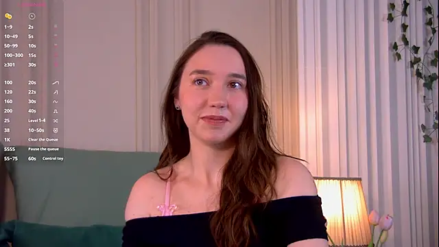 Suzaneey online show from April 23, 7:27 pm