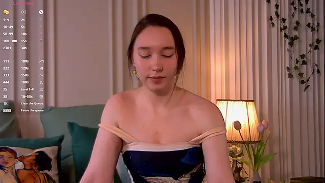 Suzaneey online show from April 28, 6:57 pm