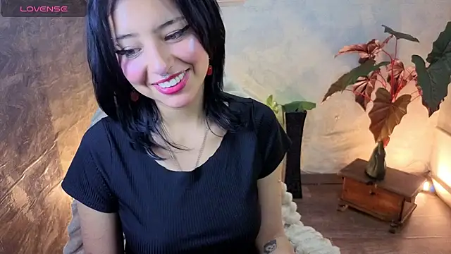 Snapshot of lsa_dolly_nyx chatting on May 2, 5:40 pm lsa dolly nyx online show from May 2, 5:40 pm