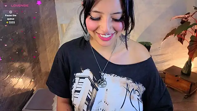 Snapshot of lsa_dolly_nyx chatting on May 6, 8:47 pm lsa dolly nyx online show from May 6, 8:47 pm