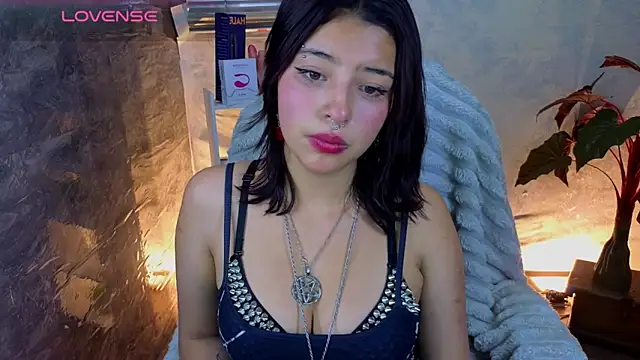 Snapshot of lsa_dolly_nyx chatting on June 6, 4:39 am lsa dolly nyx online show from June 6, 4:39 am