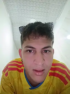 Snapshot of Axel_Romanov chatting on July 17, 12:23 pm Axel Romanov online show from July 17, 12:23 pm