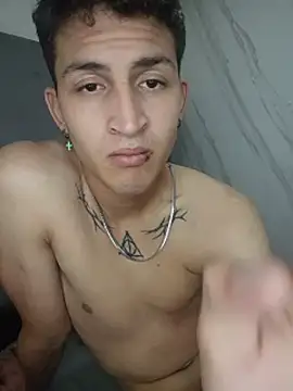 Snapshot of Axel_Romanov chatting on July 28, 3:21 pm Axel Romanov online show from July 28, 3:21 pm